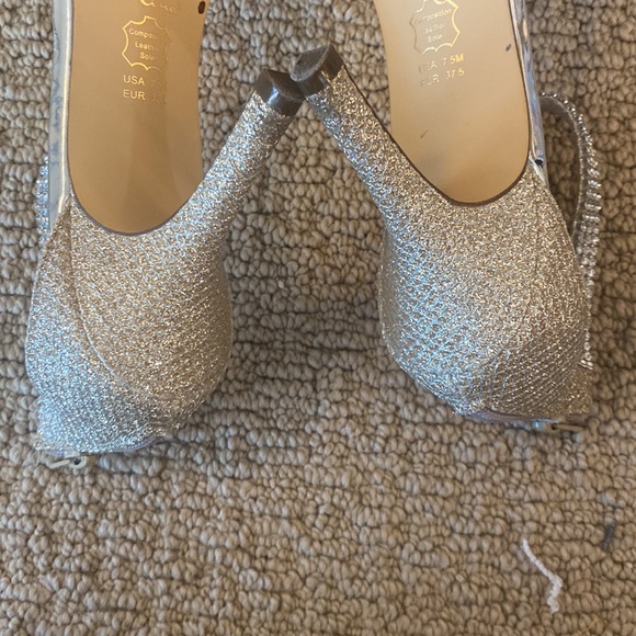 Women’s Dress Shoes Sparkle High Heels with ankle strap size 7.5 worn once - Picture 11 of 12